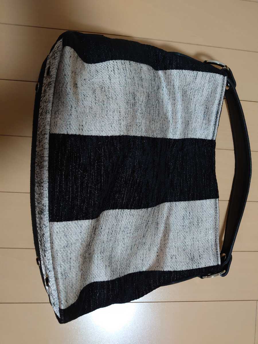 シンクビー thinkbeeゴブラン織り?トートバッグ 美品 黒ピンク シンクビー thinkbeeゴブラン織り?トートバッグ 美品 黒ピンク