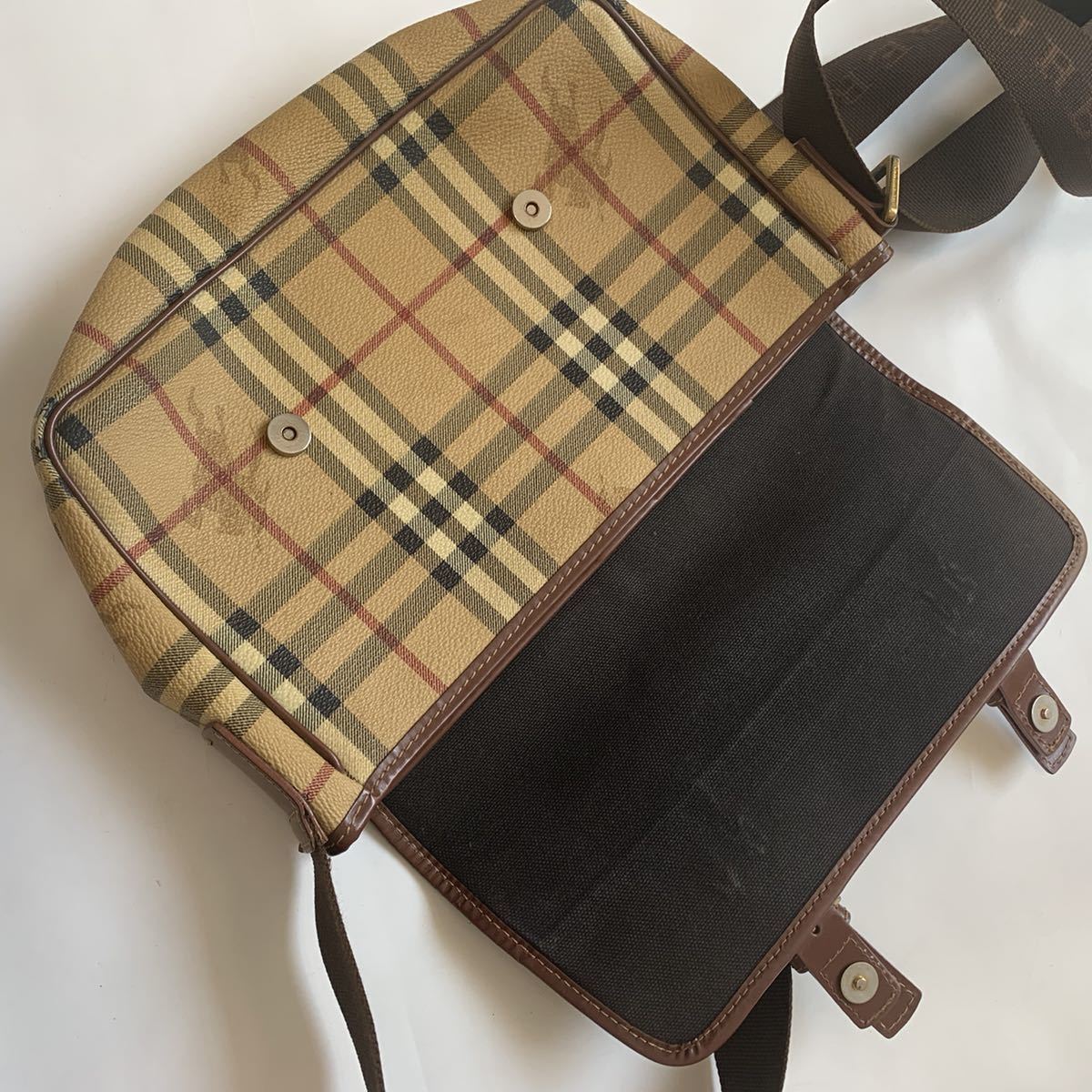 送料無料】burberry バーバリー ショルダーバッグ チェック柄 PVC