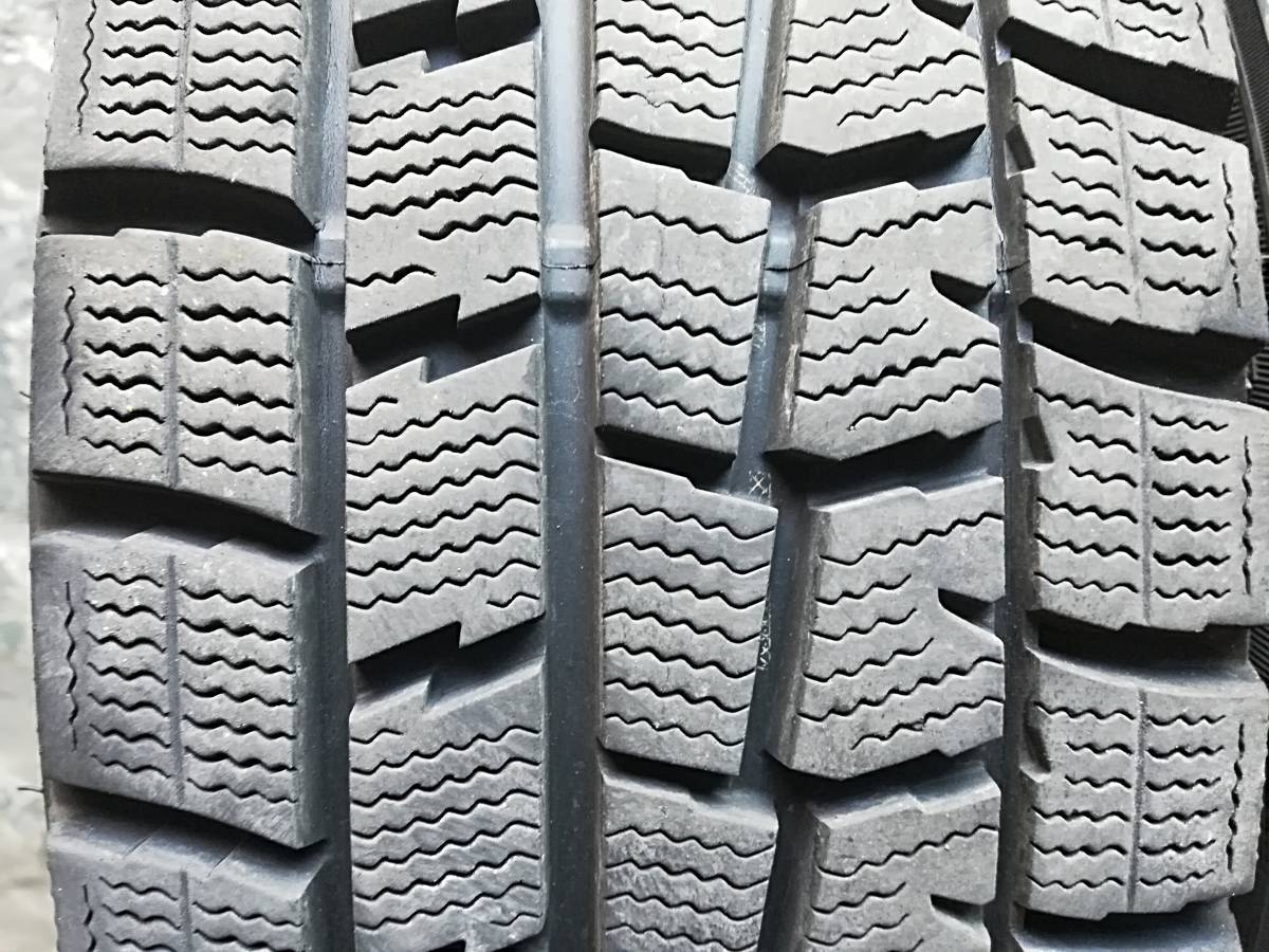 【送料無料】DUNLOP　WM01★185/60R15★スタッドレスタイヤ4本セット★バリ溝★_画像2