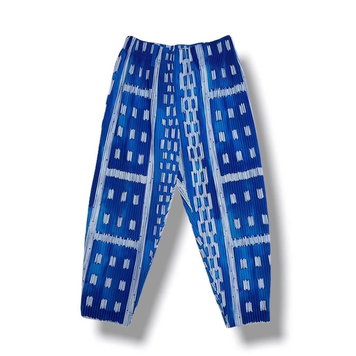19aw Issey Miyake Homme Plisse Ikat Pleats Pants Hp93jf2 ブルー 総柄 イッセイミヤケ 渋谷 店舗受取可 ボトムス 売買されたオークション情報 Yahooの商品情報をアーカイブ公開 オークファン Aucfan Com 19aw Issey Miyake Homme Plisse Ikat Pleats Pants Hp93jf2 ブルー 総柄 イッセイミヤケ 渋谷 店舗受取可 ボトムス 売買されたオークション情報 Yahooの商品情報をアーカイブ公開 オークファン Aucfan Com