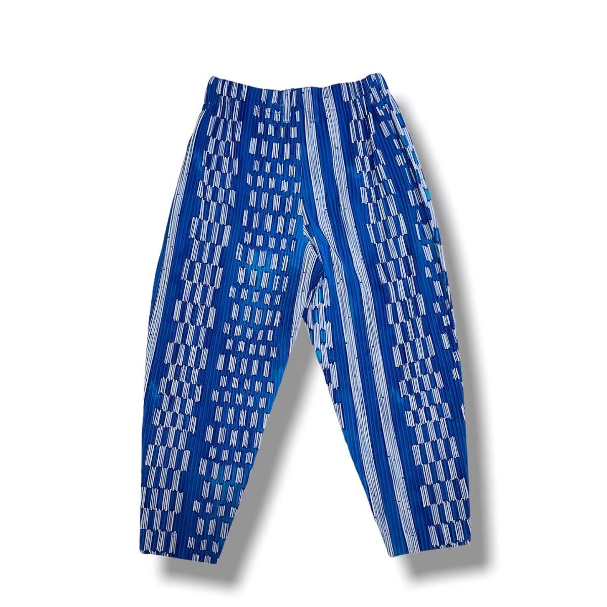 19aw Issey Miyake Homme Plisse Ikat Pleats Pants Hp93jf2 ブルー 総柄 イッセイミヤケ 渋谷 店舗受取可 ボトムス 売買されたオークション情報 Yahooの商品情報をアーカイブ公開 オークファン Aucfan Com 19aw Issey Miyake Homme Plisse Ikat Pleats Pants Hp93jf2 ブルー 総柄 イッセイミヤケ 渋谷 店舗受取可 ボトムス 売買されたオークション情報 Yahooの商品情報をアーカイブ公開 オークファン Aucfan Com