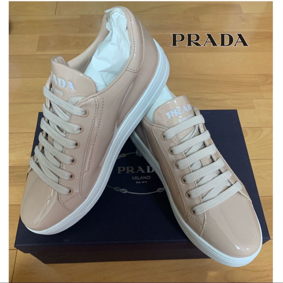 プラダ PRADA パテントレザー ピンクベージュ スニーカー|PayPayフリマ