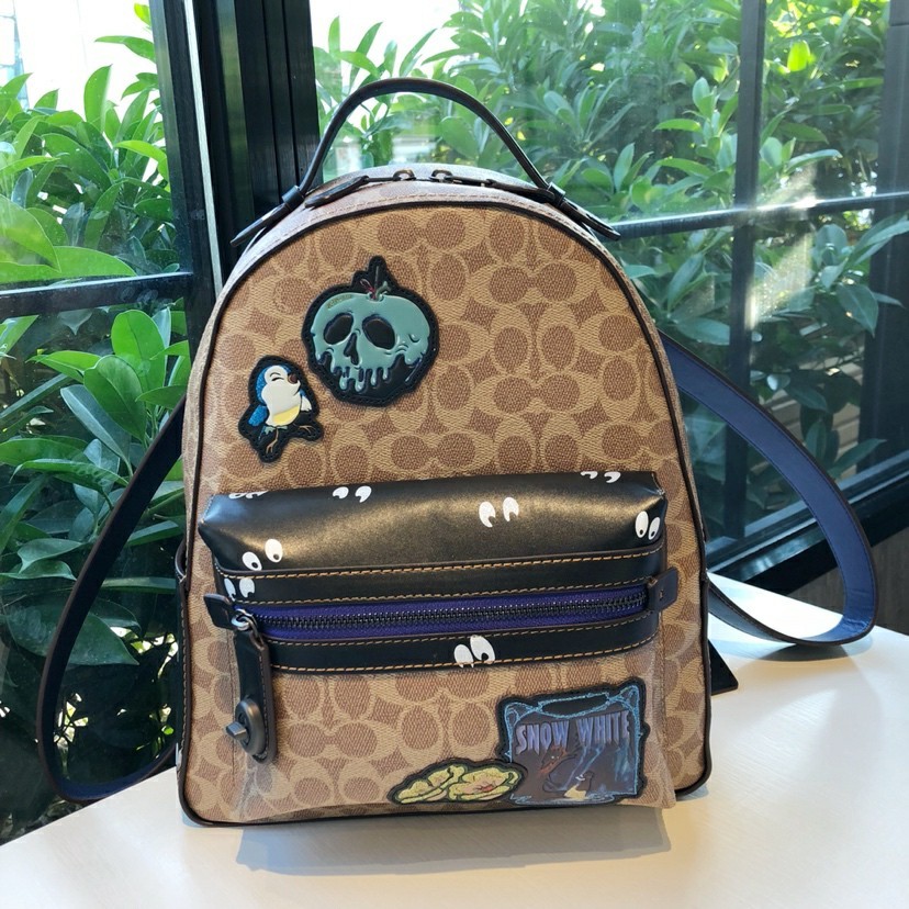 COACH コーチ白雪姫、ディズニーコラボ リュックサック バックパック
