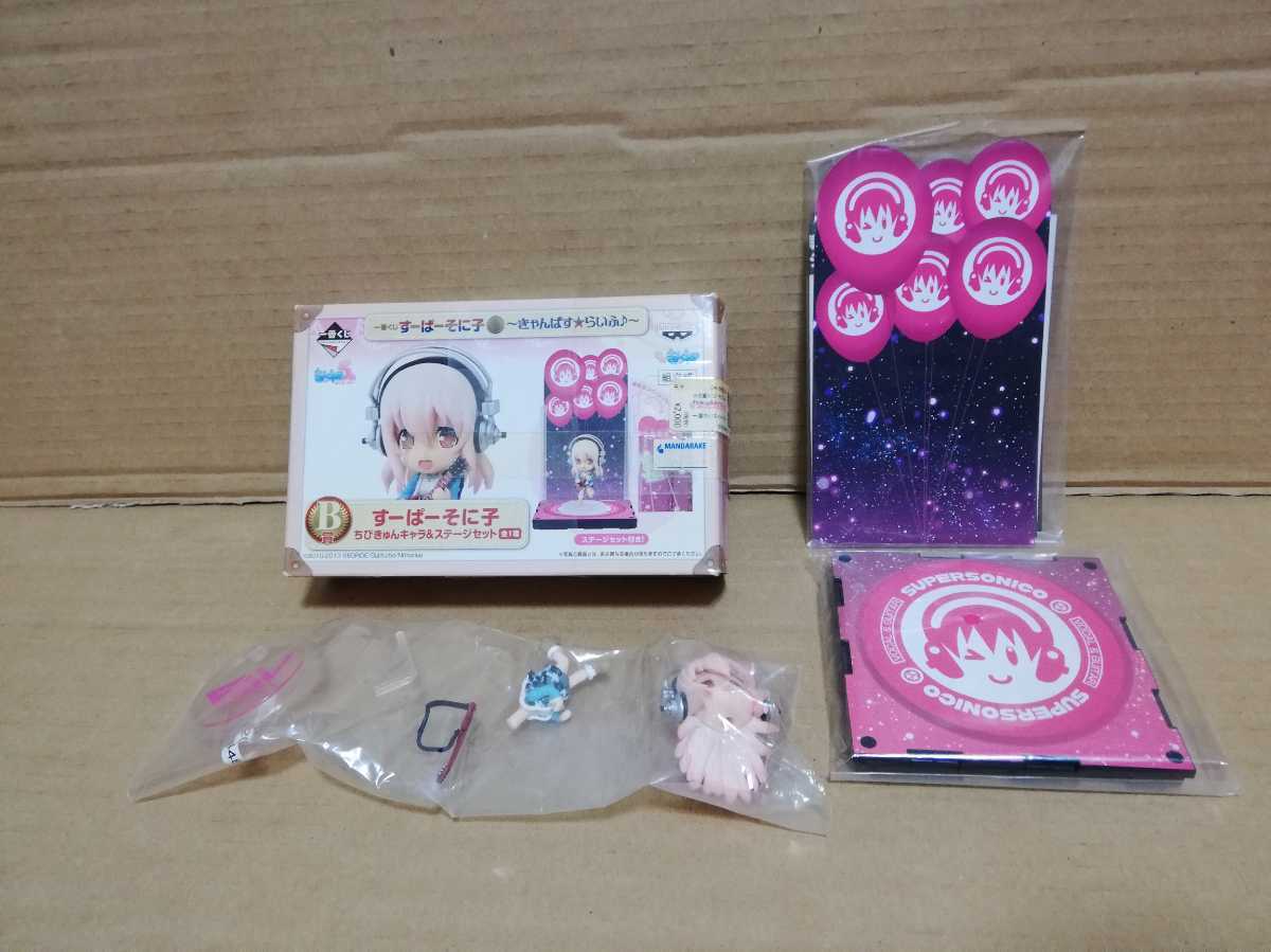 * new goods unused goods * most lot Super Sonico .....*...! B. Super Sonico ..... Cara & stage set *