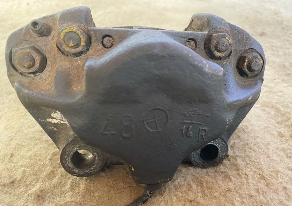 BMW 2002 right front brake calipers ASSY
