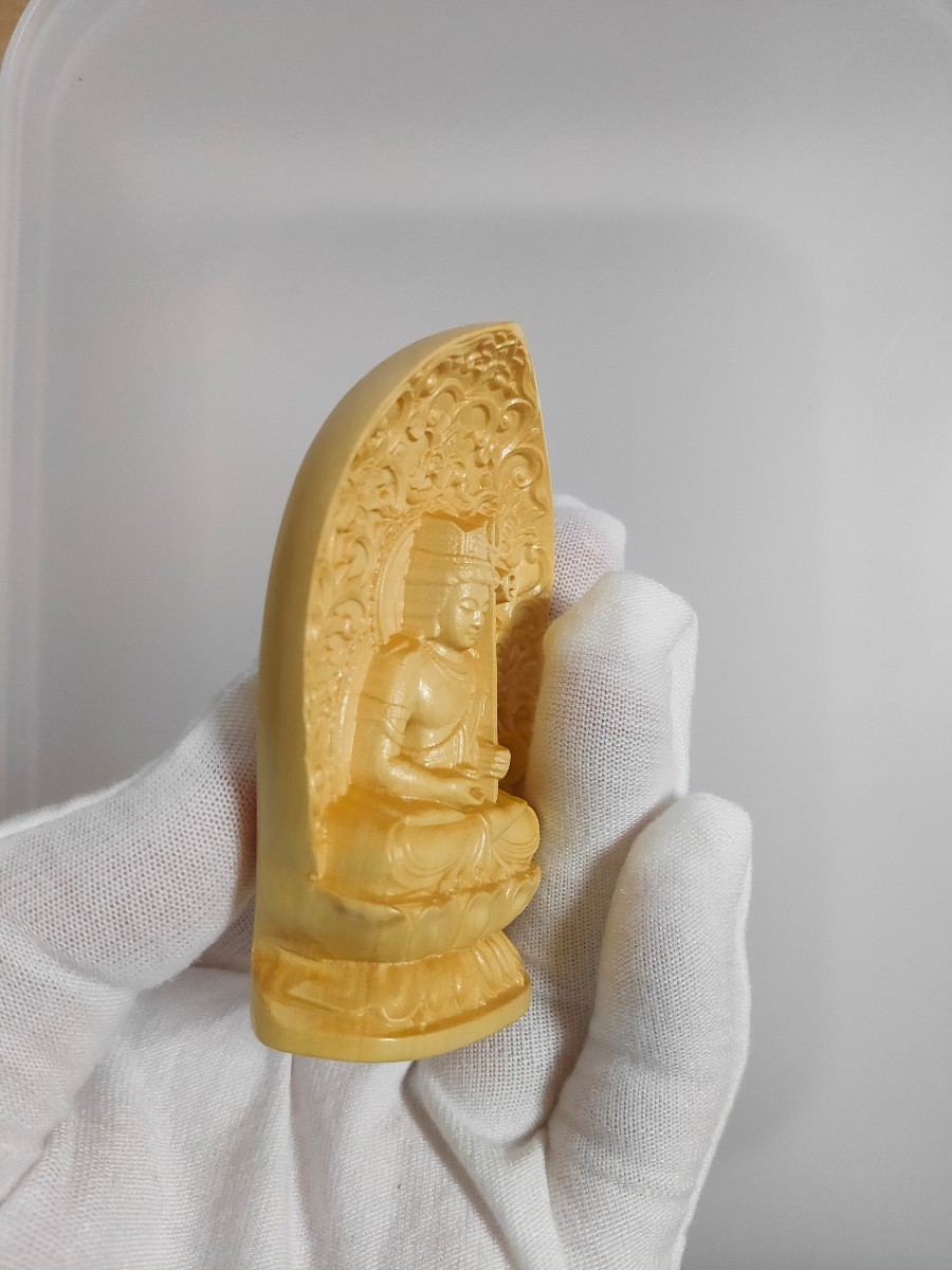 柘植（ツゲ）彫刻の虚空蔵菩薩像 丑年と寅年の守神 69mm 工芸品 仏教美術 仏像