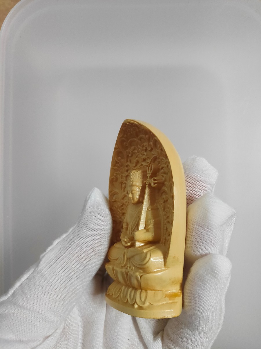 柘植（ツゲ）彫刻の虚空蔵菩薩像 丑年と寅年の守神 69mm 工芸品 仏教美術 仏像