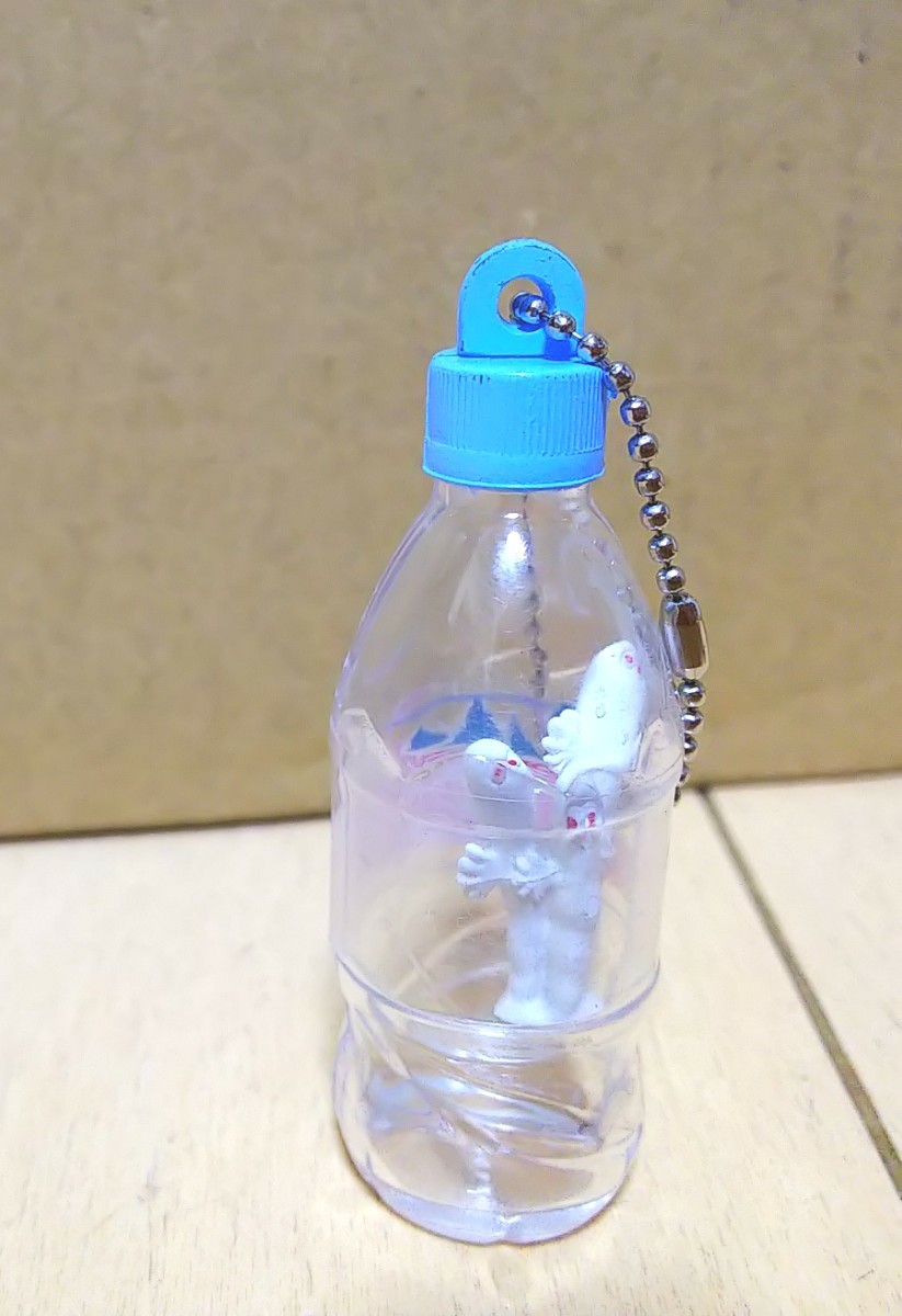 evian  キューピー 等