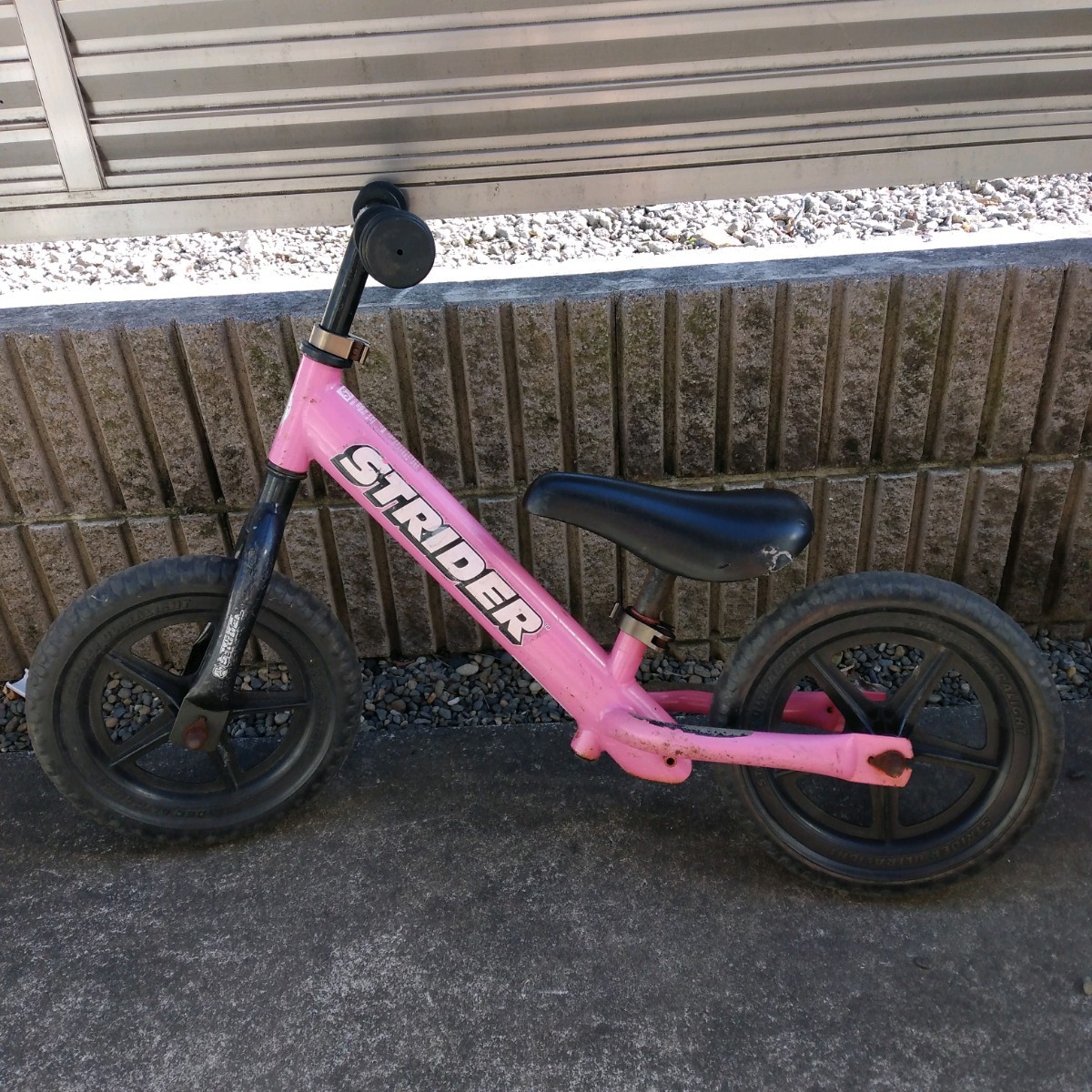 Paypayフリマ ストライダー Strider ピンク ペダルなし自転車 子供用 バランスバイク 2から5歳頃まで 直接引取可能 Paypayフリマ ストライダー Strider ピンク ペダルなし自転車 子供用 バランスバイク 2から5歳頃まで 直接引取可能