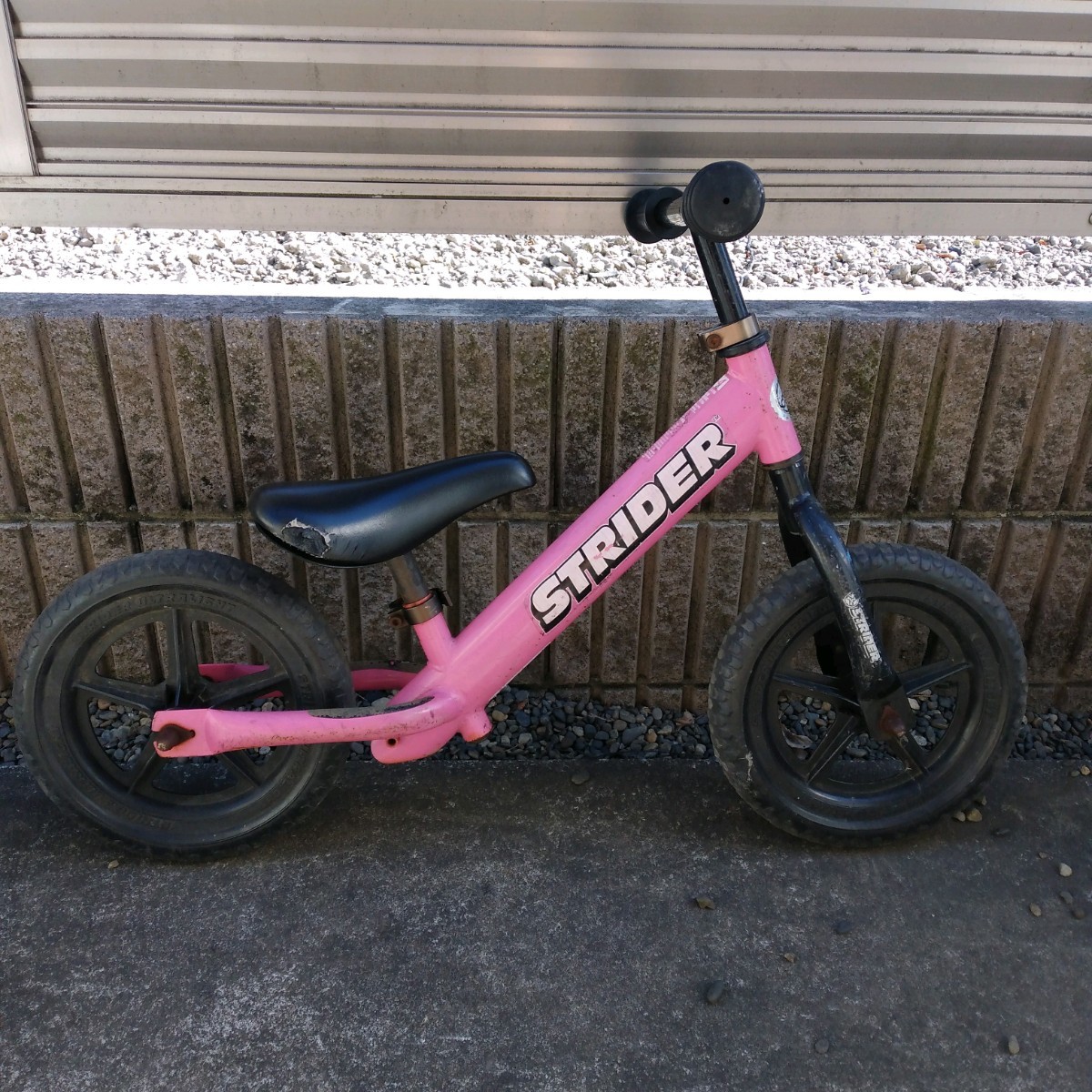 Paypayフリマ ストライダー Strider ピンク ペダルなし自転車 子供用 バランスバイク 2から5歳頃まで 直接引取可能 Paypayフリマ ストライダー Strider ピンク ペダルなし自転車 子供用 バランスバイク 2から5歳頃まで 直接引取可能