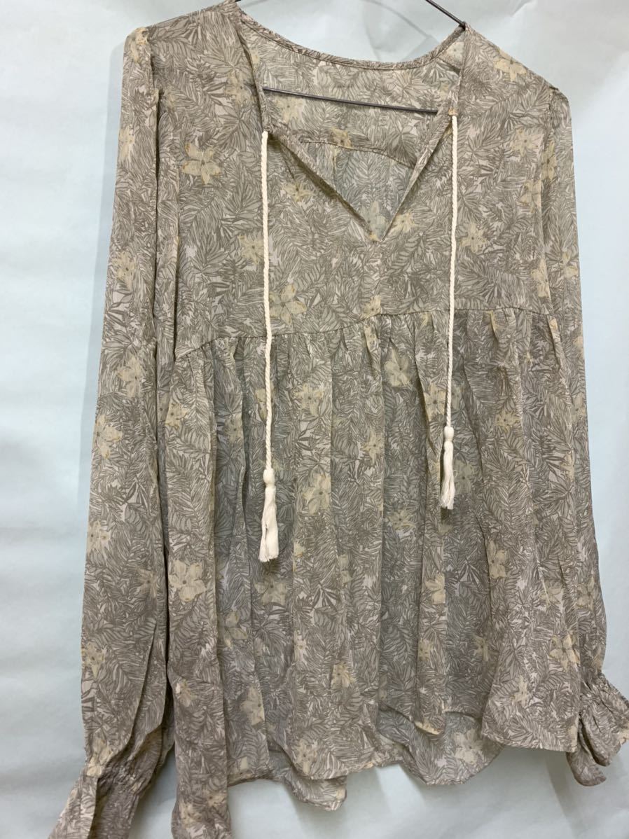  прекрасный товар AZUL BY MOUSSY azur bai Moussy блуза tops длинный рукав тонкий цветочный принт 