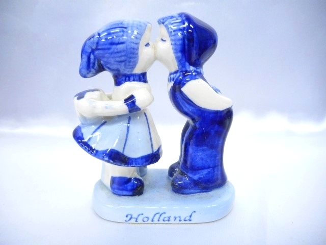 キスするふたり Holland 陶器 Deco　Hand painted 手描き