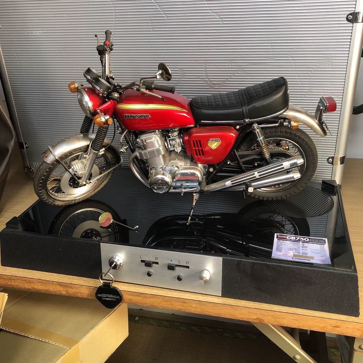☆絶品ミニチャンプス1968ホンダCB750KO精密メタル1/12モデル未展示品