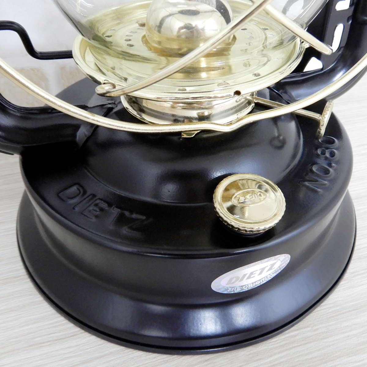 送料無料【日本未発売】新品 Dietz #80 Blizzard Oil Lantern - Black Brass Trim ◇デイツ 黒金 ブラック ハリケーンランタン 真鍮 未使用の画像6