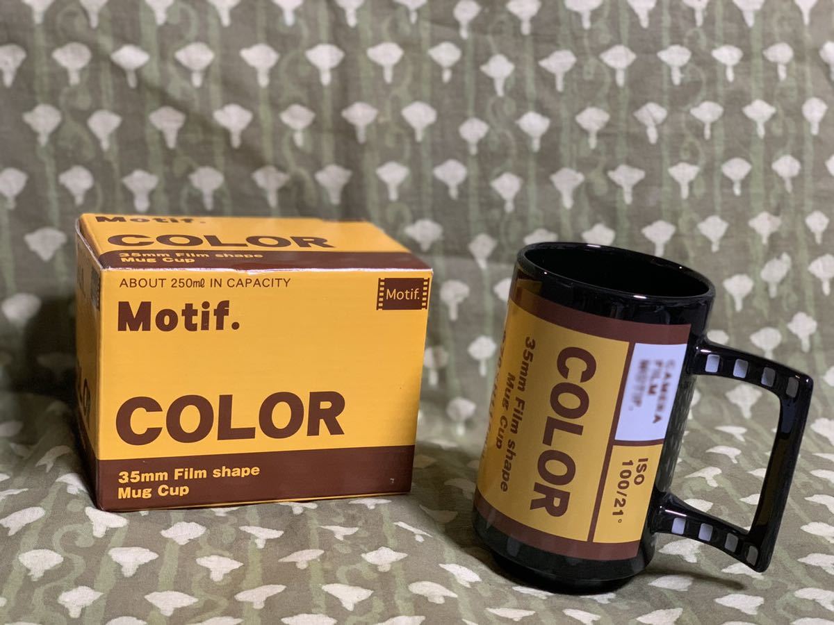 Motif. カメラフィルム型　マグカップ　イエロー　新品未使用_画像1