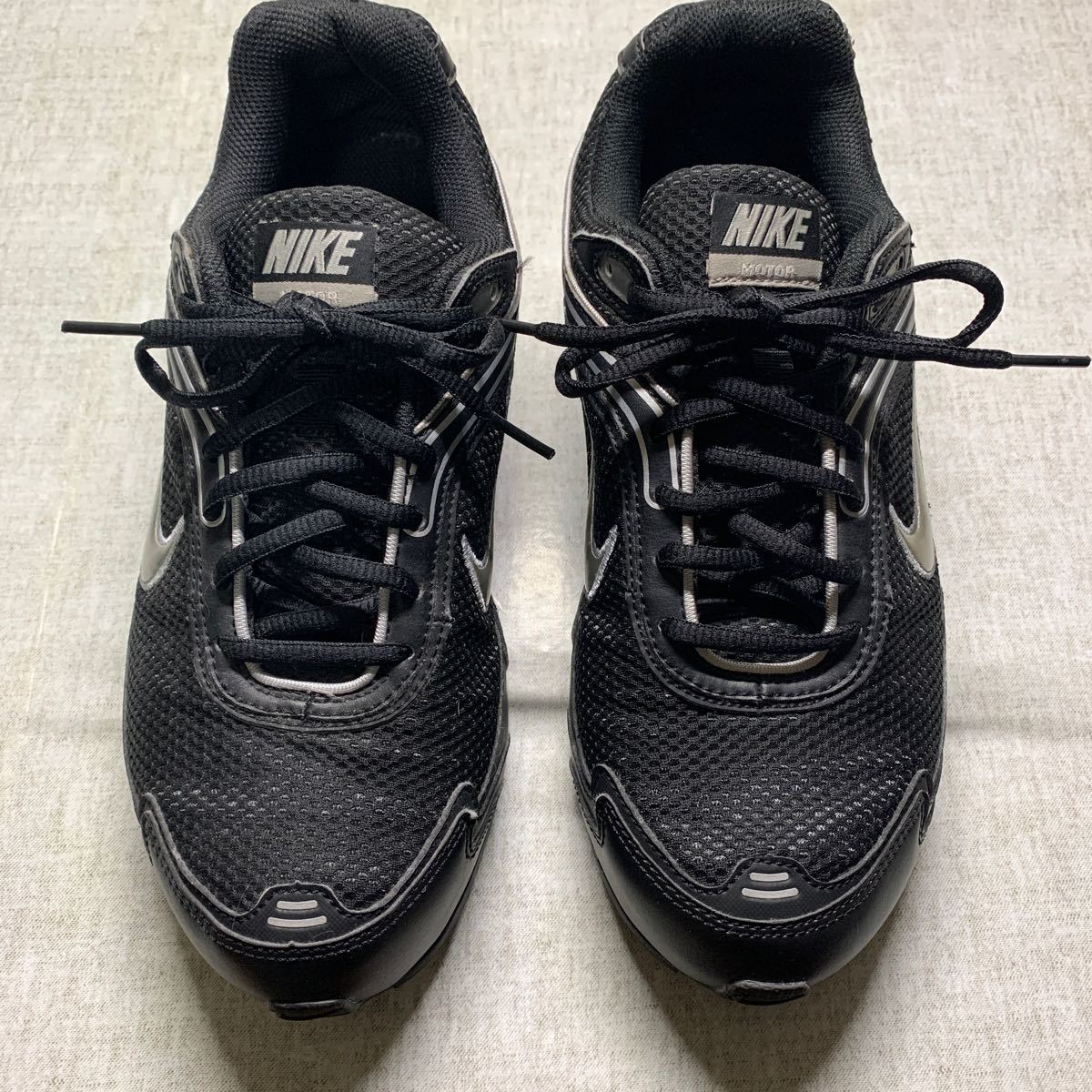 ナイキ　NIKE 396639-001 Motor MaxAir Men’s Black Athletic Shoes 海外モデル
