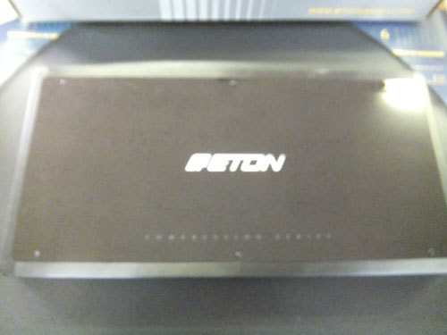 ETON　イートン　ECC 600.2　2chパワーアンプ　2x280ワット　AB級　新品・未使用_画像2