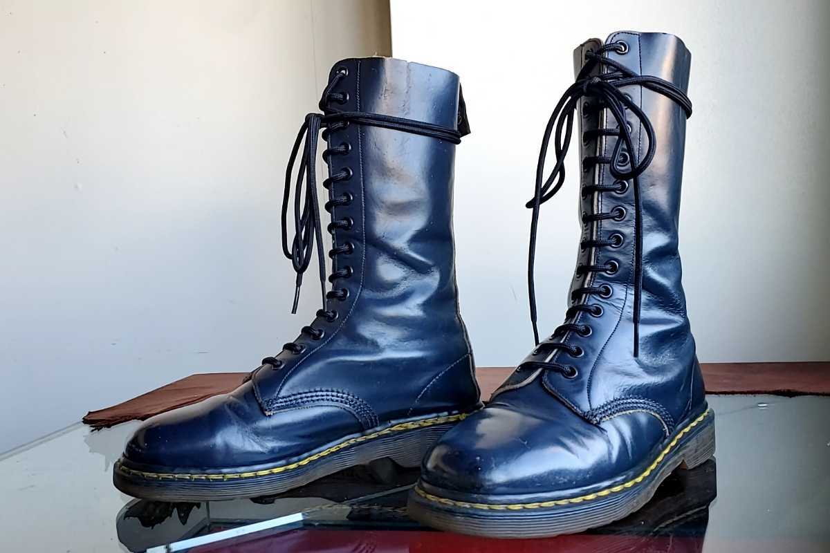 人気ショップ 737◇ホワイト社製 ドクターマーチン Dr.Martens 14