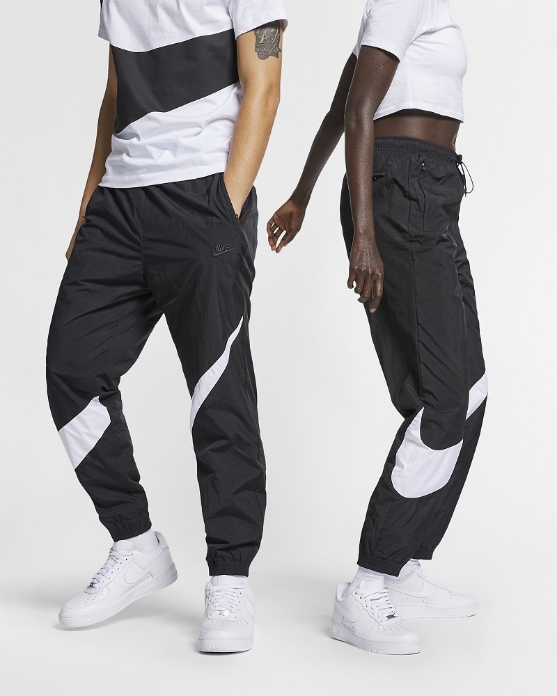 最新 NIKE NSW BIG SHOOSH WOVEN PANTS ナイロンパンツ ボトム S ブラック ビックスウッシュ sacai OFF-WHITE オフホワイト Supreme