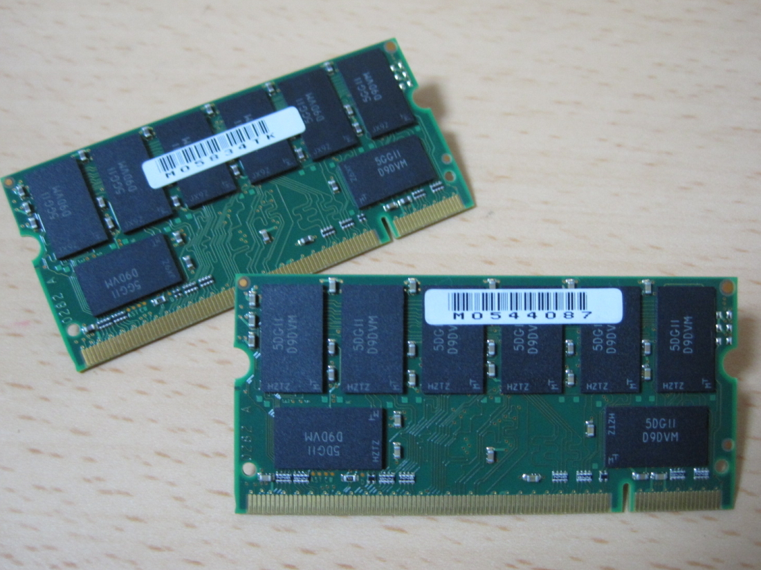 ☆★ジャンクPCパーツ★☆ Micron DDR-333 PC2700 512MB 200pin 2枚セット♪ ★希少!! 16枚チップ搭載★ 計1GB！出品時動作確認-SET-MD04_画像3