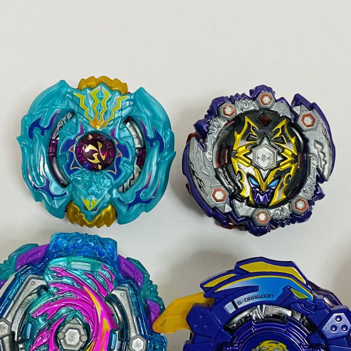 中古品】ベイブレードバースト 26個セット キングヘリオス 中古品】ベイブレードバースト 26個セット キングヘリオス
