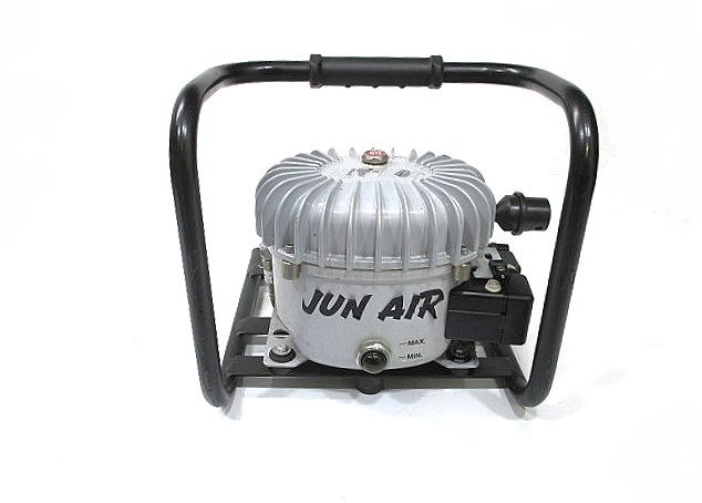 直営店に限定 クロダインターナショナル JUN-AIR (537) 静音コンプレッサー DK-9400N コンプレッサー