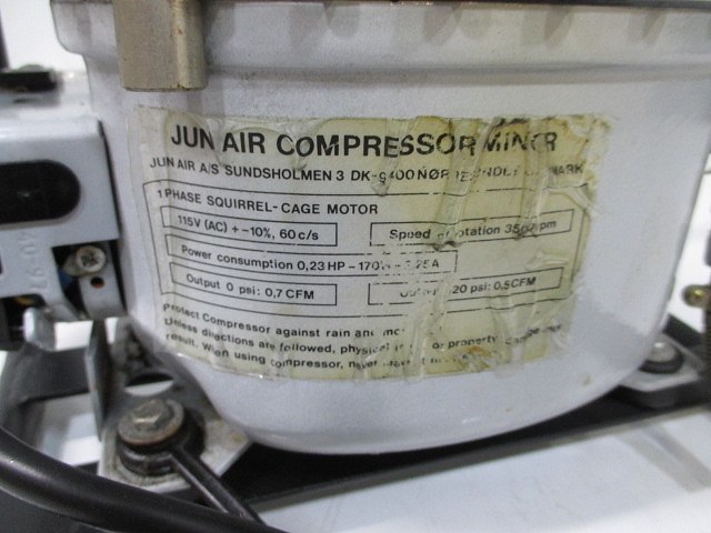 クロダインターナショナル JUN-AIR DK-9400N 静音コンプレッサー (537)_画像3