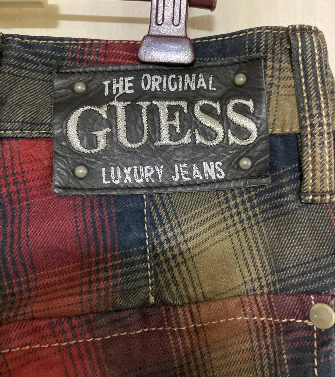 【GUESS】赤チェックパンツ