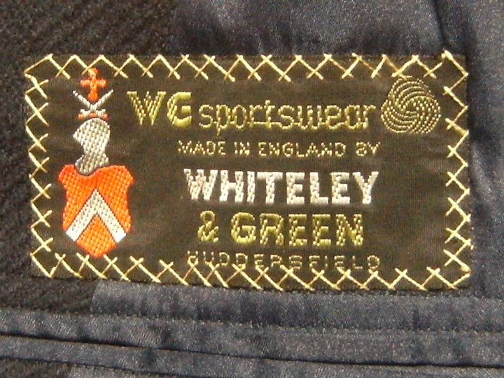 WHITELEY&GREEN 冬物４釦ダブルブレザー（紺系） 650円即決_画像8