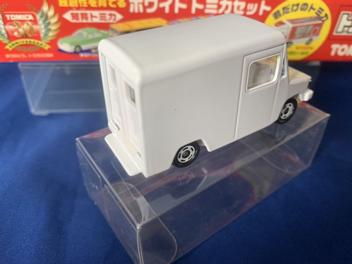 トミカ TOMY トミカギフト ホワイトトミカセット■いすゞ ハイパックバン (シール付き♪)