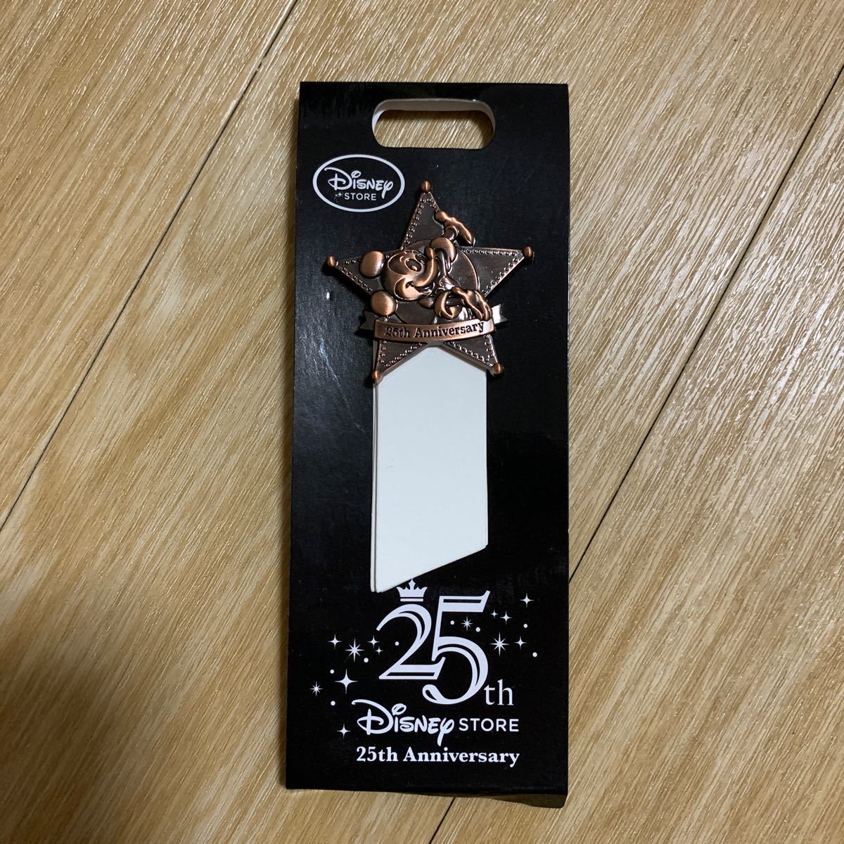 Paypayフリマ ディズニーストア 25周年 ピンバッチ Paypayフリマ ディズニーストア 25周年 ピンバッチ