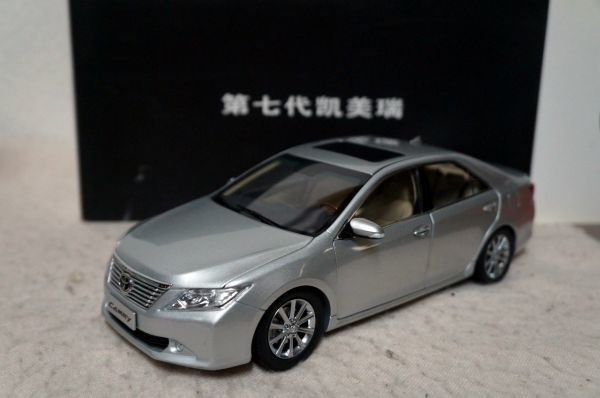 ヤフオク! - トヨタ カムリ 1/18 ミニカー