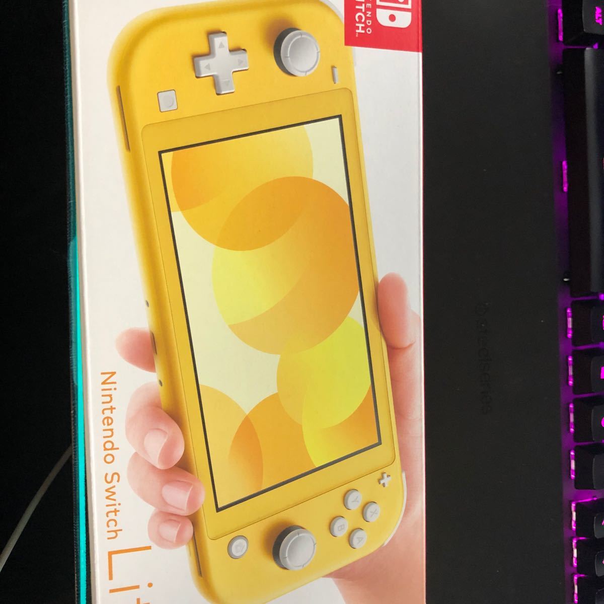 Switch Lite 任天堂　2台　新品未開封　　　　　　　　　　(値下げした！)