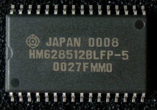 日立製4M SRAM(512kword×8bit) HM628512BLFP-5 SOP 新品 #4