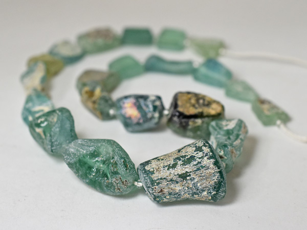 Yahoo!オークション - ○わくわくとんぼ玉☆古代ローマングラス薄緑銀