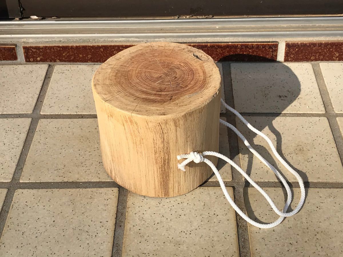 欅　薪割り台　持ち運び用の紐付き　1個