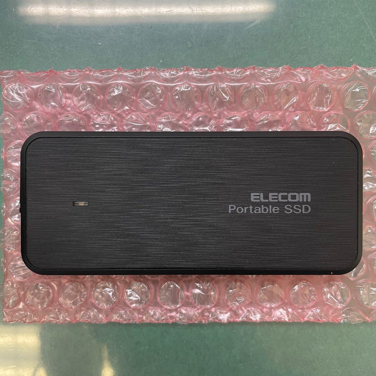 【美品】ELECOM ESD-EC0960GBK ポータブルSSD 