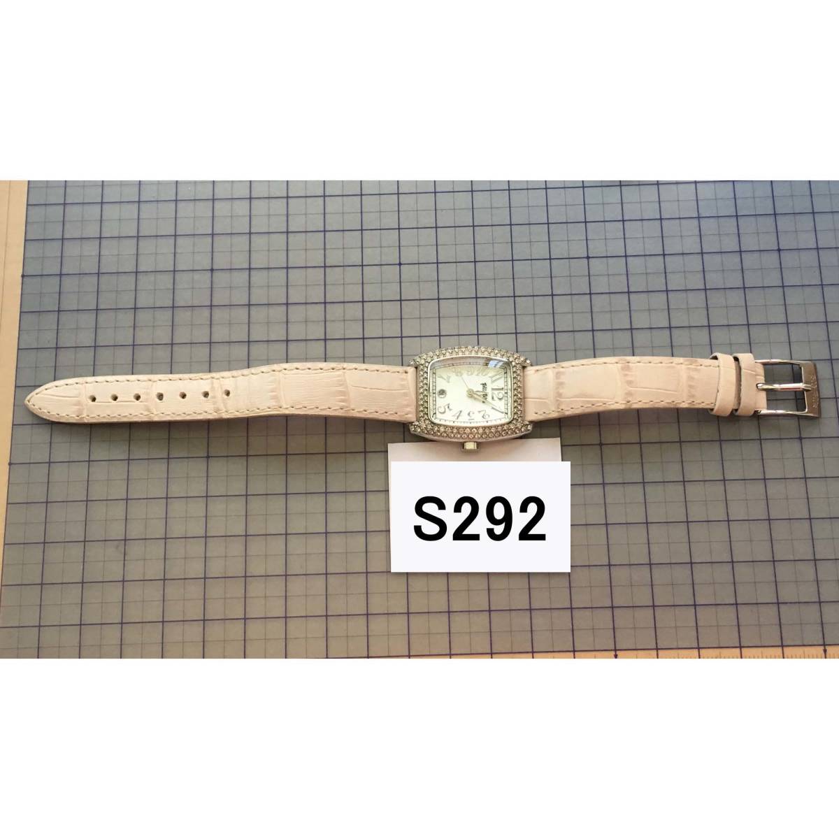 フォリフォリ FolliFollie レディースクォーツ腕時計　ラインストーン　可動品　NO.S292_画像5
