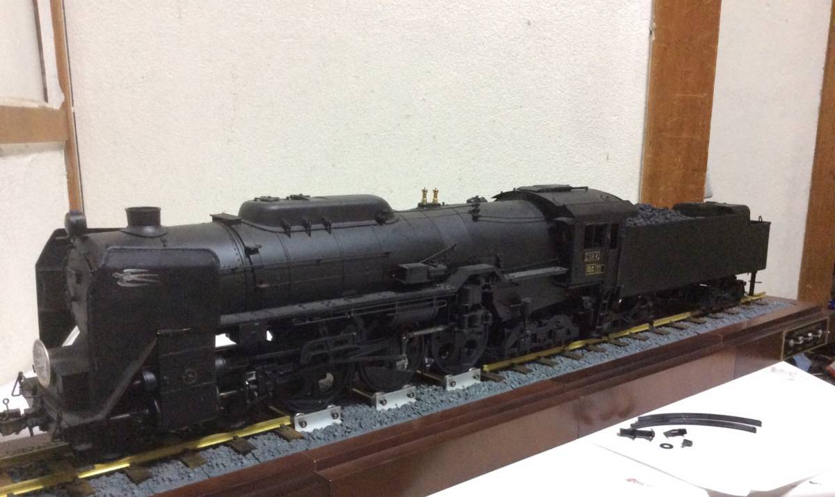 デアゴスティーニ C62蒸気機関車を作る 完成品 ツバメ 鉄道模型 アクリルケース付き 引取りOK！_画像1