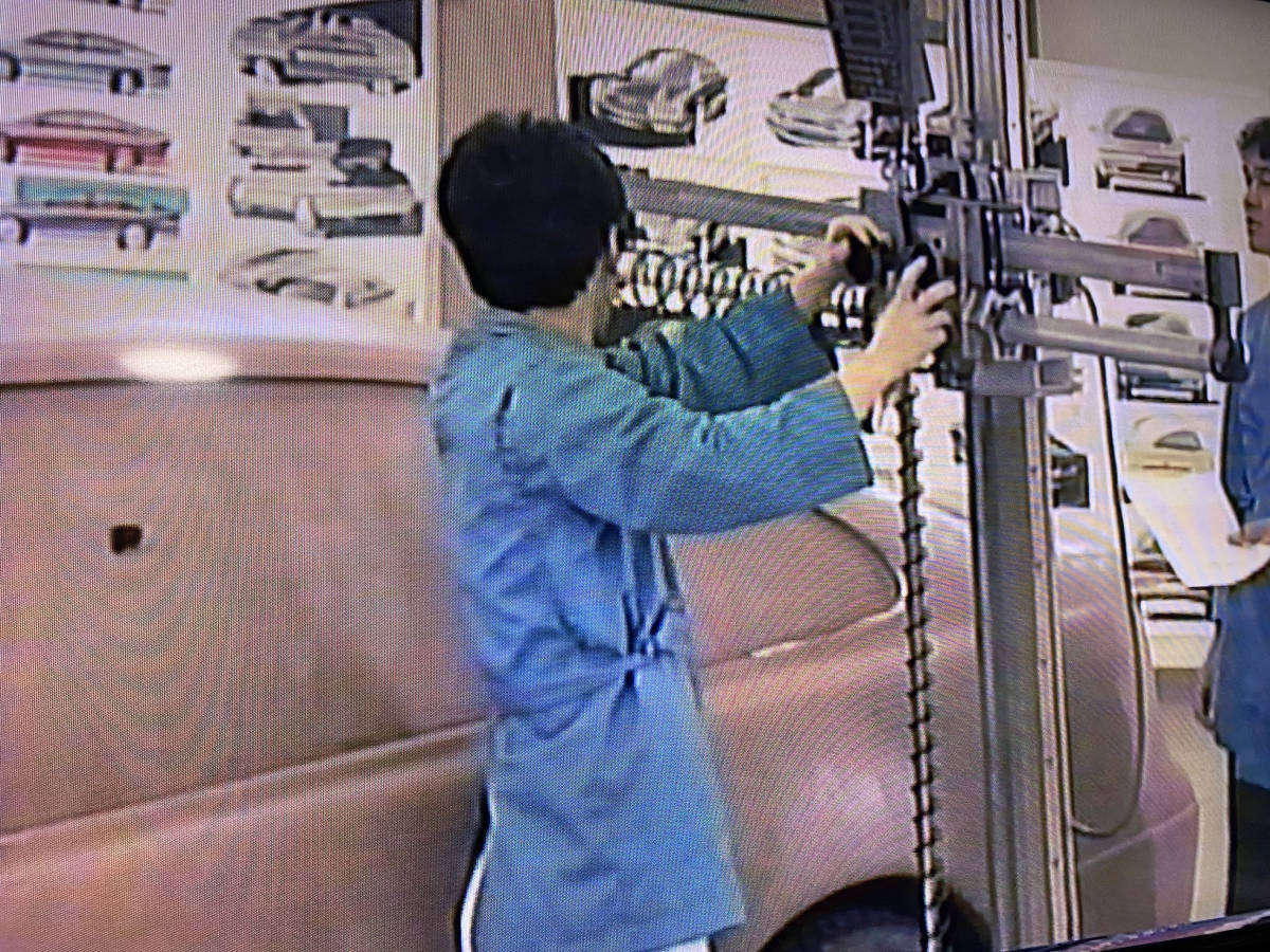 【ビデオカタログのみ】 ユーノス 500 社外秘 開発コンセプトVTR プロモーションビデオ 1992年 マツダ カタログ 非売品 クセドス6_画像5