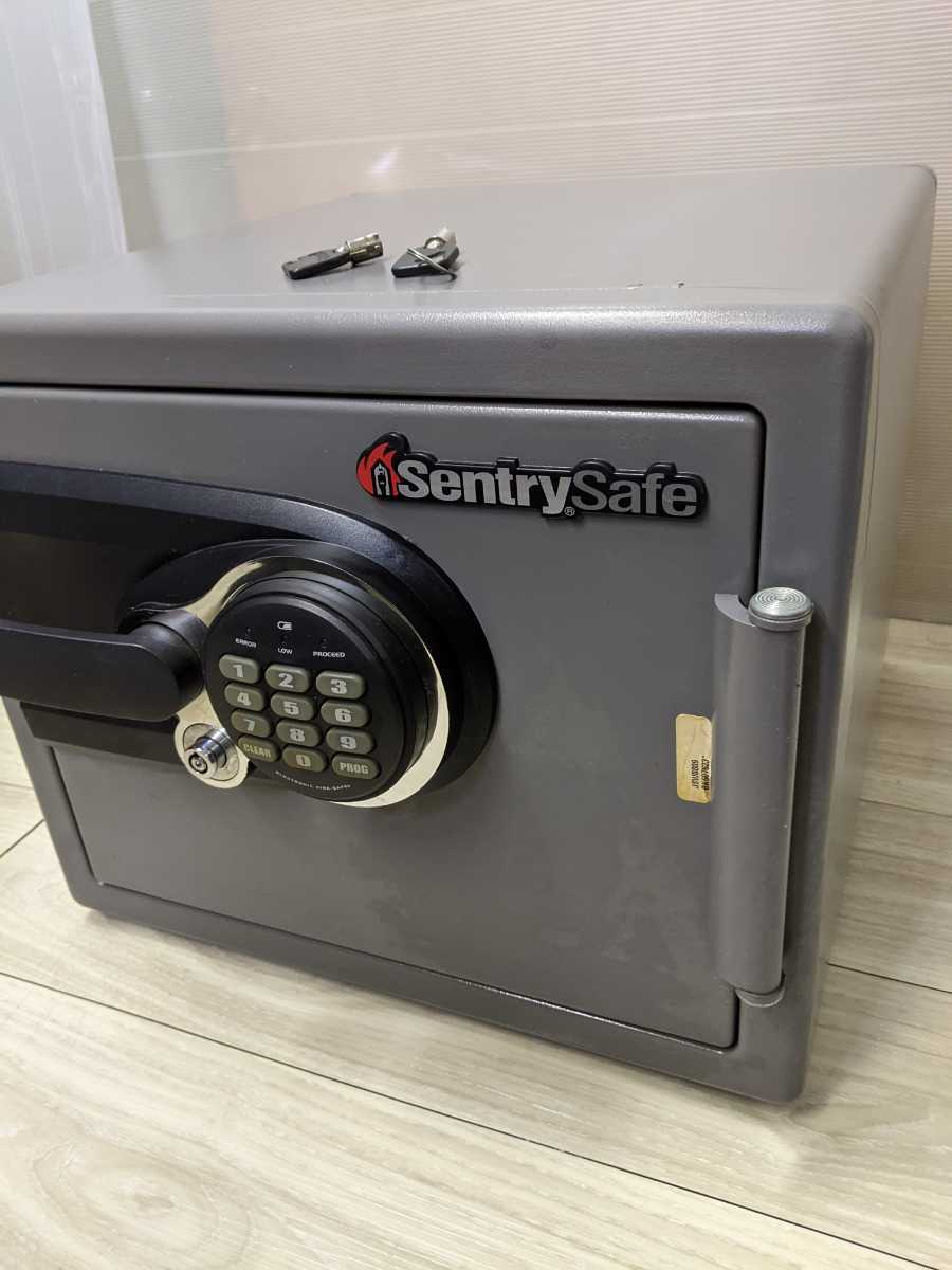  Sentry Safe セントリ　耐火金庫 デジタルキーパッド ファイヤー セントリー _画像3