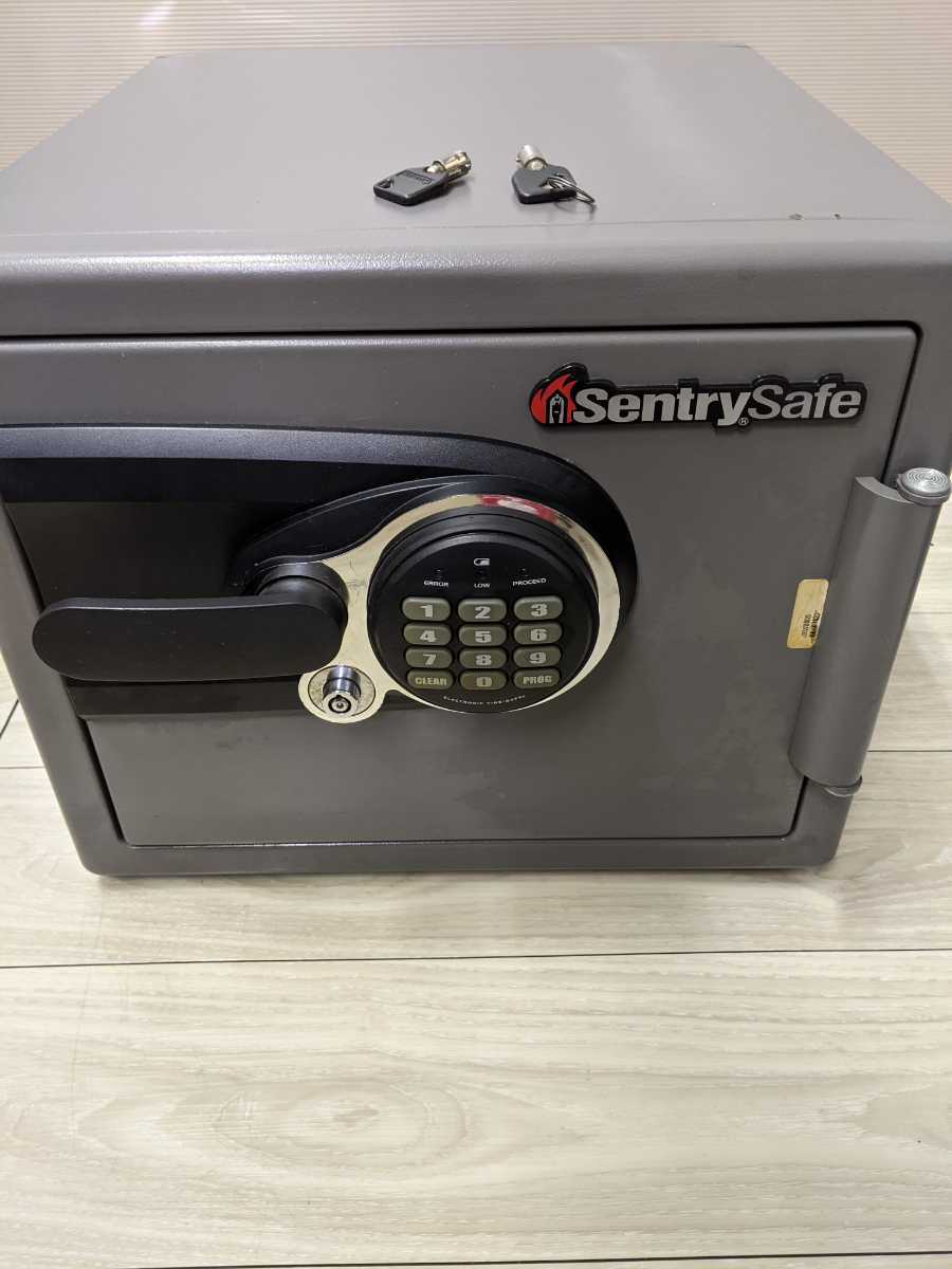  Sentry Safe セントリ　耐火金庫 デジタルキーパッド ファイヤー セントリー _画像1