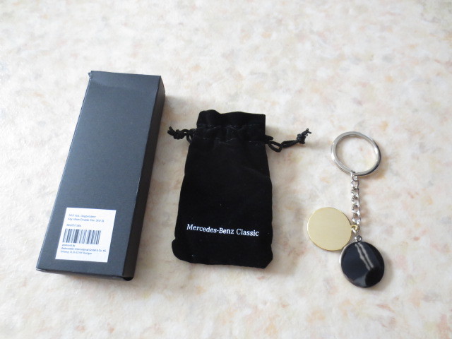 Mercedes Benz classic. key ring * in box * new goods & unused goods *MERCEDES-BENZ*AMG* maybach * Karl Benz * Germany car fan .