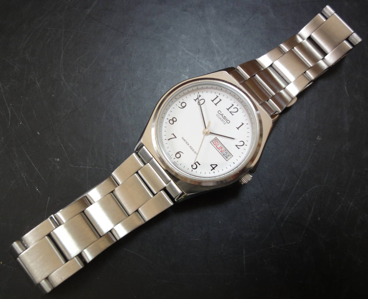 ◎1000円スタート◎　CASIO　 TP-1240DJ　　カシオ　腕時計　　文字盤ホワイト　　　ジャンク品20210116C_画像2