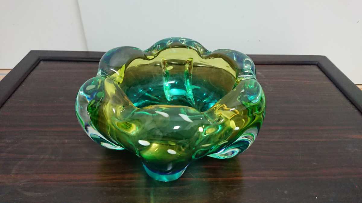 工芸ガラス 灰皿 花器 Multi Glass マルティグラス 置物 オブジェ ガラスの飾り 大サイズ(工芸ガラス)|売買されたオークション情報、yahooの商品情報をアーカイブ公開 - オークファン(aucfan.com) 工芸ガラス 灰皿 花器 Multi Glass マルティグラス 置物 オブジェ ガラスの飾り 大サイズ(工芸ガラス)|売買されたオークション情報、yahooの商品情報をアーカイブ公開 - オークファン(aucfan.com)