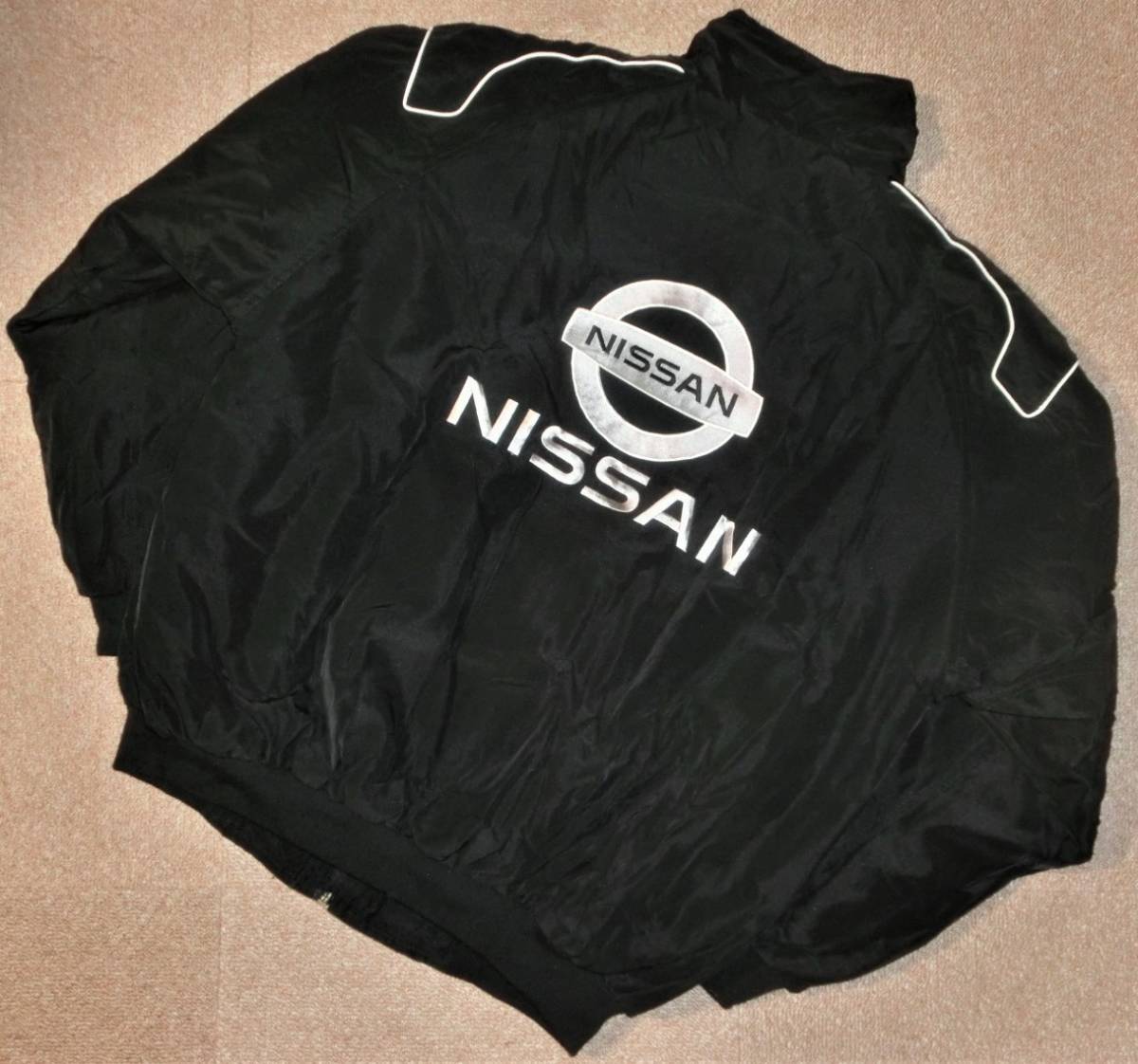 Yahoo!オークション - 希少NISSAN 日産 スタッフジャンパー販促 Yahoo!オークション - 希少NISSAN 日産 スタッフジャンパー販促