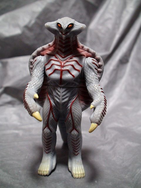 ウルトラマンメビウス②25-1食玩 怪獣 ミニ ソフビ 人形 ボガール 2006年「検 深海の二人 ツインティール バンダイ_画像1