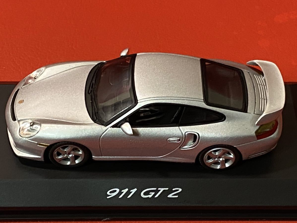 MINICHAMPS★ポルシェ PORSCHE911 GT2 1/43 ミニカー_画像2