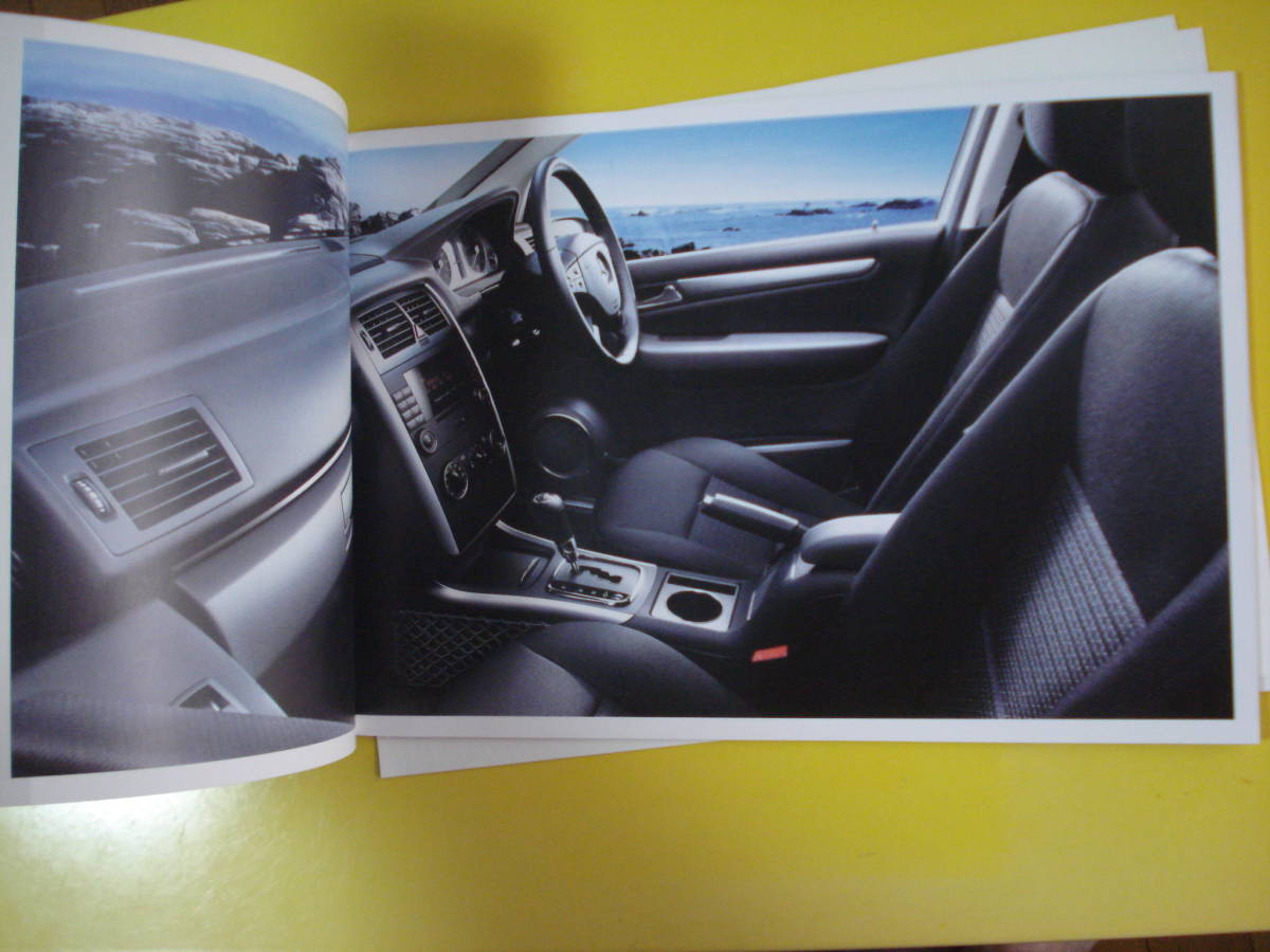 もはや美品は超希少？Mercedes-Benz 「THE B-CLASS(2006/1年現在カタログ・W245)」価格表付き 割と美品即決！_画像4