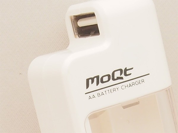 MoQt USB 単3電池充電器 AA BATTERY CHARGER 単3 2本 乾電池 管12292_画像2